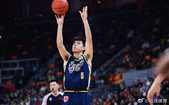 开云体育入口-根本不给机会！广东男篮两大新星逐渐被边缘化，杜锋任人唯亲？|陈家政|王洪泽|杜润旺|深圳男篮|张皓嘉_新浪体育_新浪新闻
